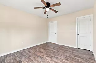 801 E Defee Ave, Baytown, TX 77520 - Photo 35