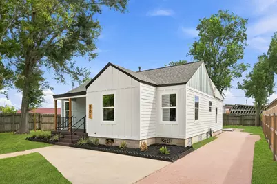 801 E Defee Avenue, Baytown, TX 77520 - Photo 3