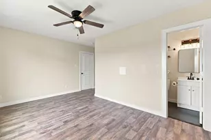 801 E Defee Ave, Baytown, TX 77520 - Photo 29