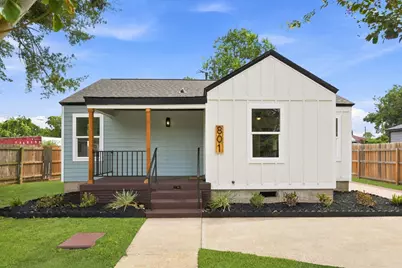 801 E Defee Avenue, Baytown, TX 77520 - Photo 1