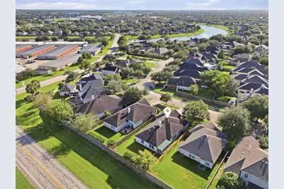 872 Rock Harbor Lane, League City, TX 77573 - Photo 35