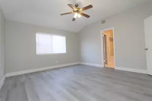 4611 Silver Fox Dr, Houston, TX 77066 - Photo 29