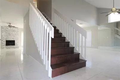 4611 Silver Fox Drive, Houston, TX 77066 - Photo 3