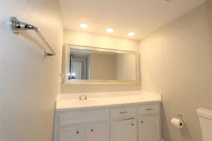 4611 Silver Fox Dr, Houston, TX 77066 - Photo 23