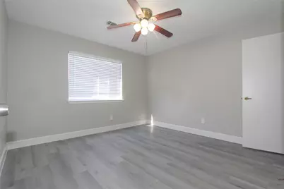 4611 Silver Fox Drive, Houston, TX 77066 - Photo 39