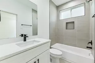 5703 Balbo St, Houston, TX 77091 - Photo 9