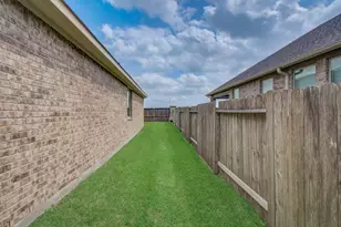 7610 River Pass Dr, Pearland, TX 77581 - Photo 47