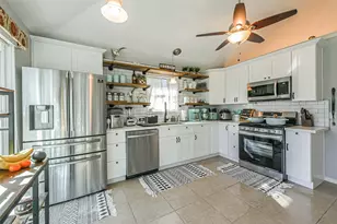 4030 Bentley Dr, Pearland, TX 77584 - Photo 9