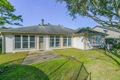 4030 Bentley Drive, Pearland, TX 77584 - Photo 31