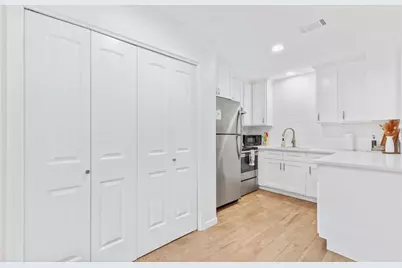 2807 Wildflower Drive #2, Bryan, TX 77802 - Photo 5