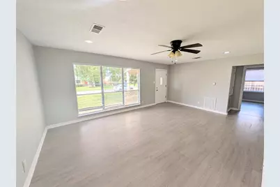 2819 Dragonwick Drive, Houston, TX 77045 - Photo 3