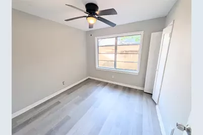 2819 Dragonwick Drive, Houston, TX 77045 - Photo 15