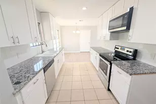 2819 Dragonwick Dr, Houston, TX 77045 - Photo 9