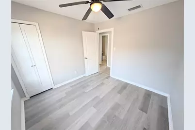2819 Dragonwick Drive, Houston, TX 77045 - Photo 17
