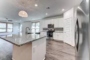 2103 Parnevik Pl, Conroe, TX 77304 - Photo 11