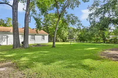 305 Cherry Creek Road, Dayton, TX 77535 - Photo 9