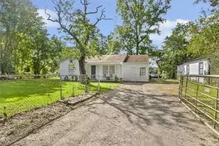 305 Cherry Creek Rd, Dayton, TX 77535 - Photo 1