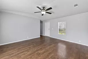 9205 Tigner Rd, Rosharon, TX 77583 - Photo 11