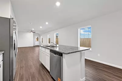 15638 Buffalo Meadow Court, Houston, TX 77090 - Photo 7