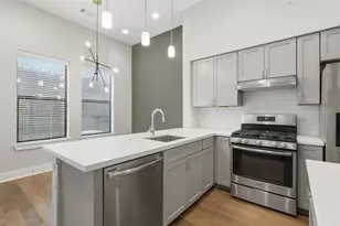 614 Thornton Rd, Houston, TX 77018 - Photo 9