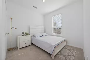 7326 Madison Cmns Ln, Houston, TX 77075 - Photo 9