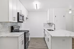 12550 Whittington Dr, Houston, TX 77077 - Photo 11