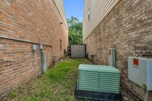 12985 Trail Hollow Dr, Houston, TX 77079 - Photo 29