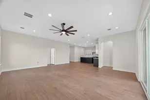 7717 Prairie St, Hitchcock, TX 77563 - Photo 13