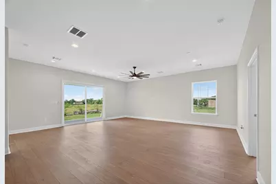 7717 Prairie Street, Hitchcock, TX 77563 - Photo 11