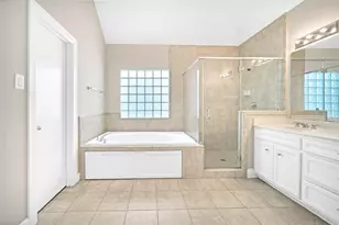 3633 Main Plaza Dr, Houston, TX 77025 - Photo 19