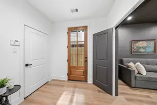1307 E 27th St, Houston, TX 77009 - Photo 5