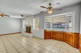 12535 Hunting Brook Dr, Houston, TX 77099 - Photo 11