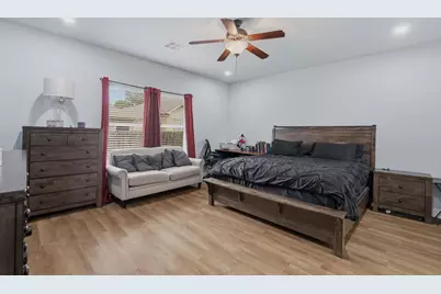 403 Laurel Timbers Drive, Houston, TX 77339 - Photo 15