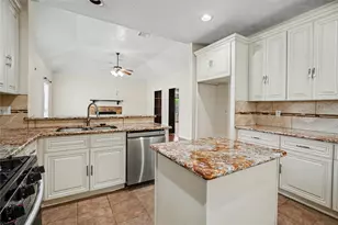 9714 Crystal Blvd, Baytown, TX 77521 - Photo 17