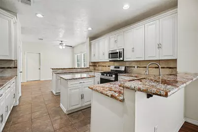 9714 Crystal Boulevard, Baytown, TX 77521 - Photo 13