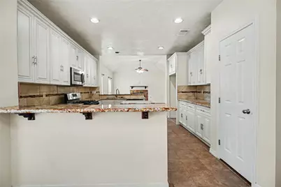 9714 Crystal Boulevard, Baytown, TX 77521 - Photo 15