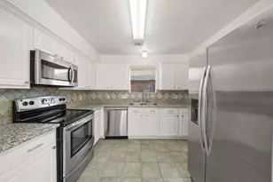 2208 Day Dr, Pearland, TX 77584 - Photo 7
