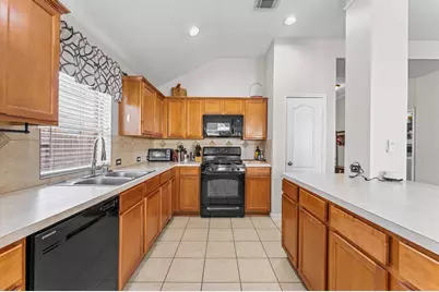 18934 Cluster Oaks Drive, Magnolia, TX 77355 - Photo 13