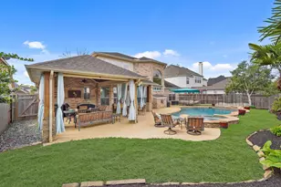 8111 Highland Green Dr Dr, Sugar Land, TX 77479 - Photo 31