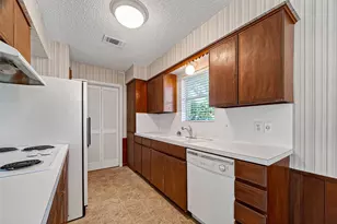 8218 Hazen St, Houston, TX 77036 - Photo 15