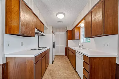8218 Hazen Street, Houston, TX 77036 - Photo 17