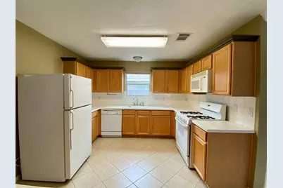 7238 Foxshadows Lane, Humble, TX 77338 - Photo 7