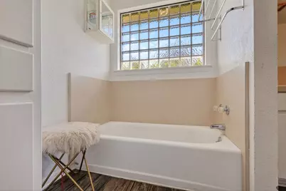 12 Creekwood Drive, Schulenburg, TX 78956 - Photo 19