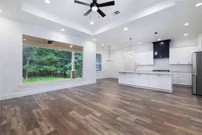 1049 Broadmoor Drive, Huntsville, TX 77340 - Photo 5