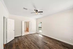 215 Crabapple Dr, Baytown, TX 77520 - Photo 21