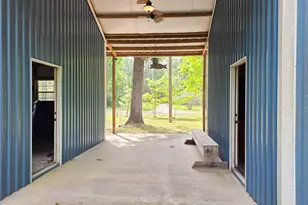 437 E Lumbermans Rd, Onalaska, TX 77360 - Photo 17