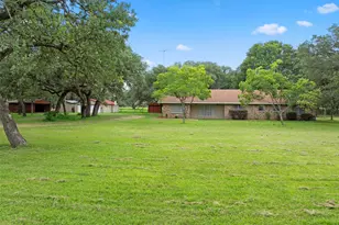 1205 Struss Ln, Columbus, TX 78934 - Photo 1