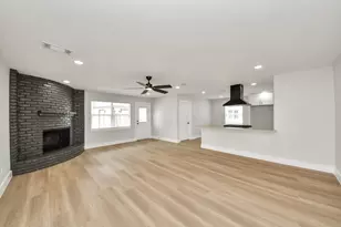 6023 Lattimer Dr, Houston, TX 77035 - Photo 21