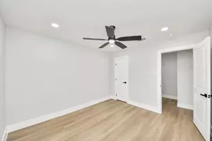6023 Lattimer Dr, Houston, TX 77035 - Photo 35