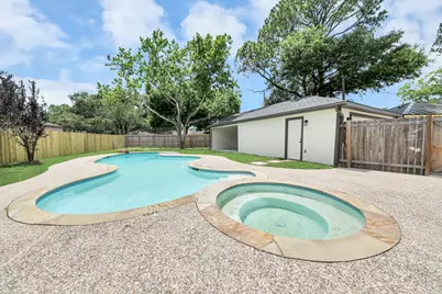 6023 Lattimer Drive, Houston, TX 77035 - Photo 13